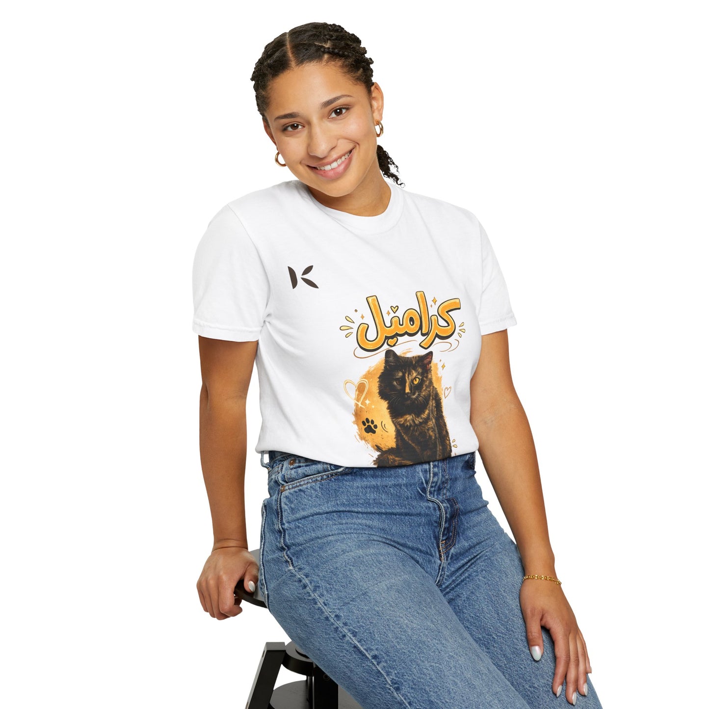 Caramel Cat T-Shirt — Cute Arabic 'كارامل' Graphic Tee تشيرت براند كيوكو مطبوع قطة كراميل