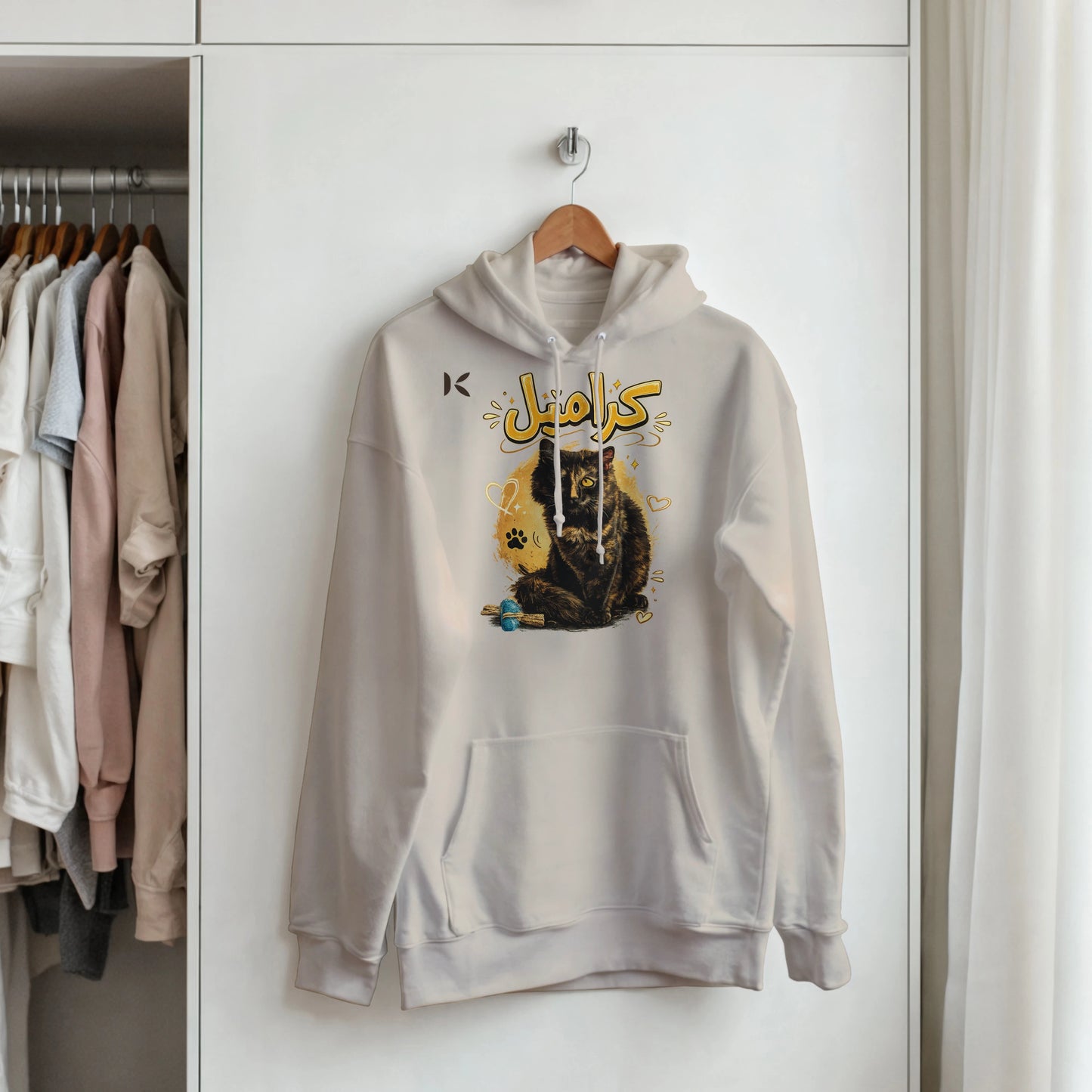 Kiaoko Classic Unisex Pullover Hoodie Arabic print cat Caramel هودي بولاوفر للجنسين كلاسك طبعة قطة كراميل