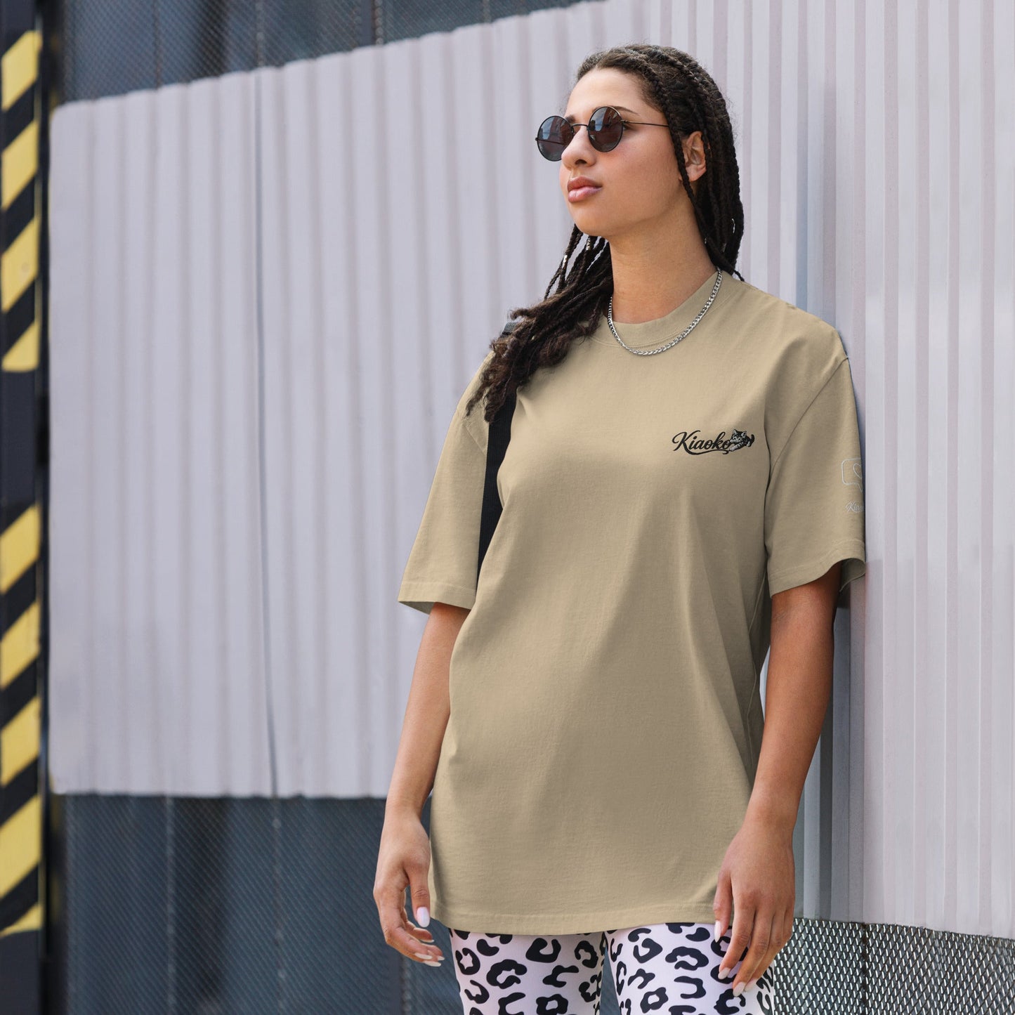 Oversized faded t-shirt قميص اوفر زايز مطرز - Kiaoko Store متجر كيوكو