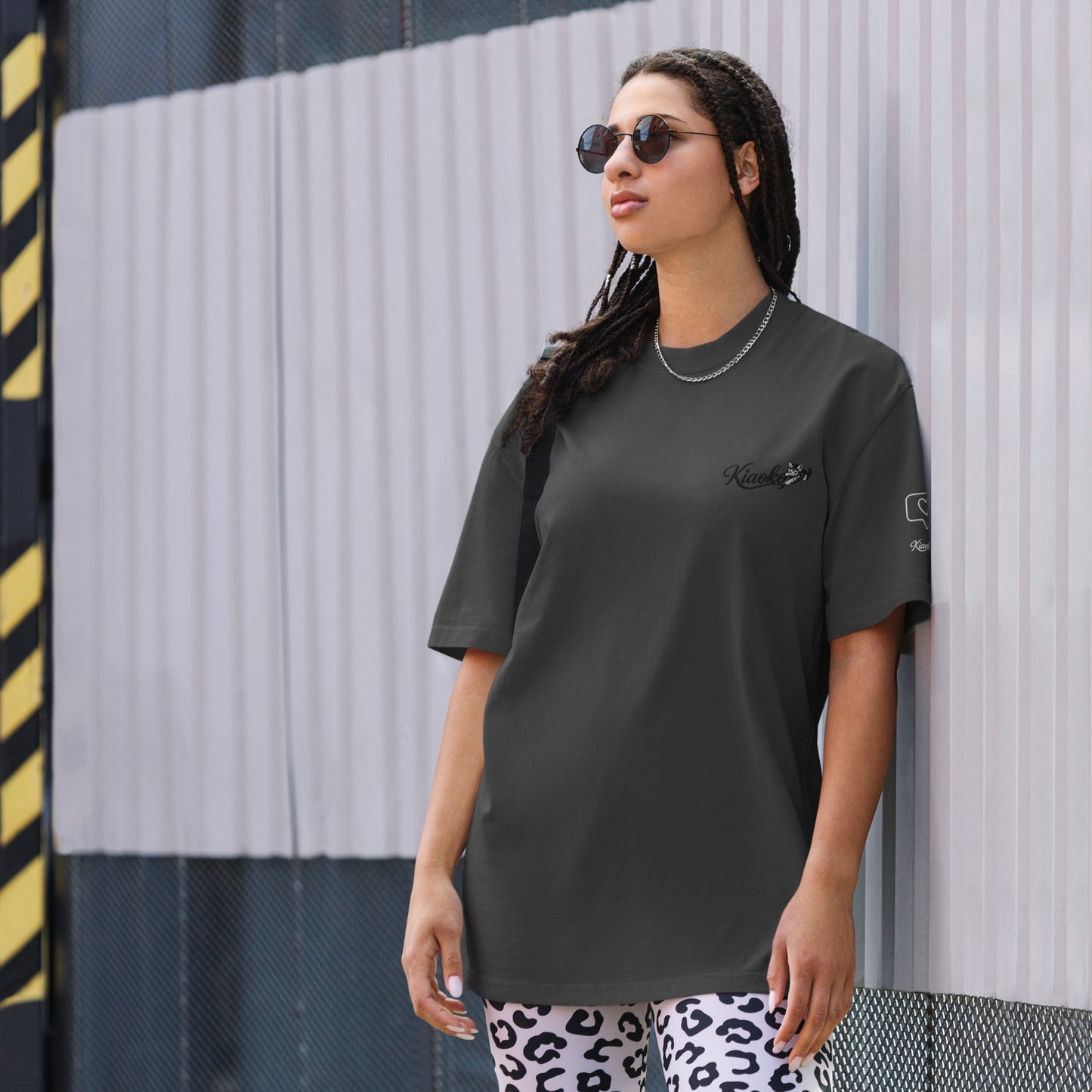 Oversized faded t-shirt قميص اوفر زايز مطرز - Kiaoko Store متجر كيوكو